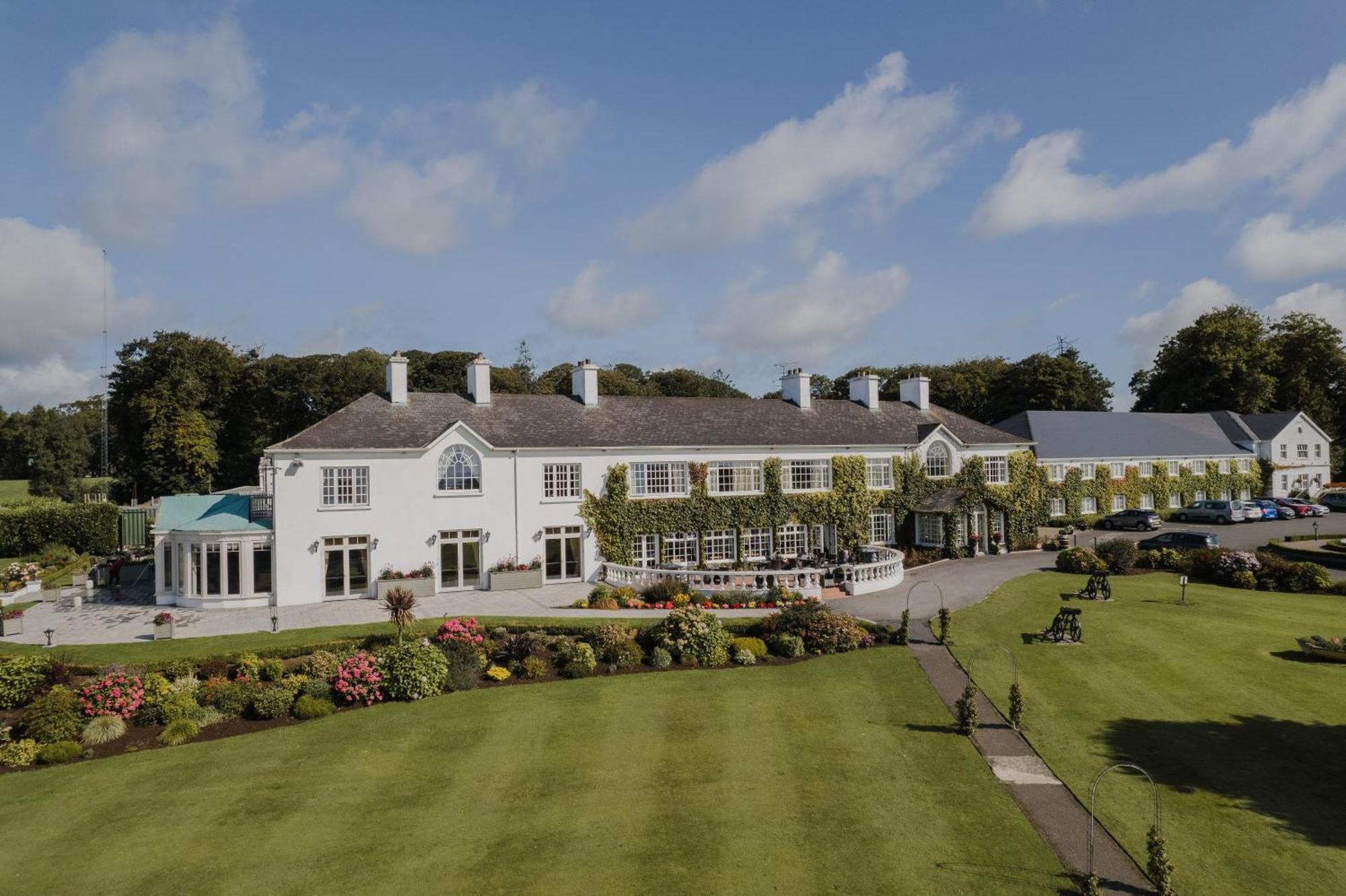 Crover House Hotel & Golf Club Mountnugent Dış mekan fotoğraf