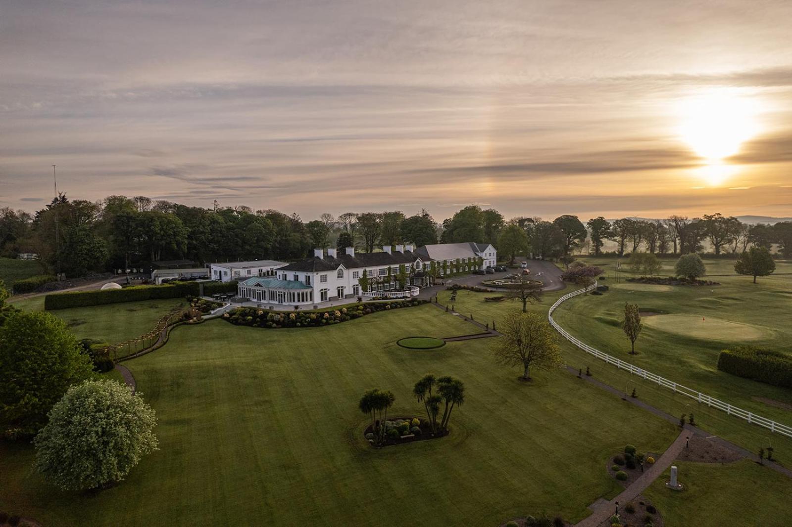 Crover House Hotel & Golf Club Mountnugent Dış mekan fotoğraf